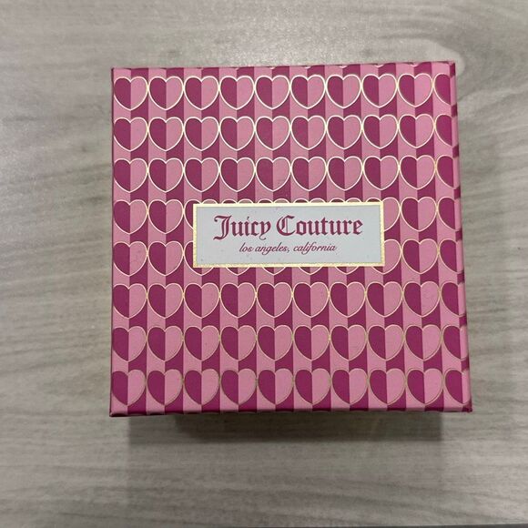 NWT Juicy Couture Gold Charm Bracelet Crown Brand new in box - Picture 2 of 4